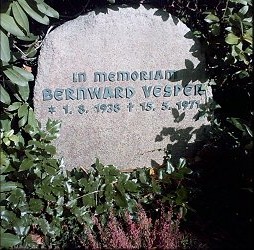 Triangel, Gedenkstein Bernward Vesper