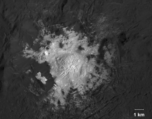 Ceres, Krater Occator, Zentrum