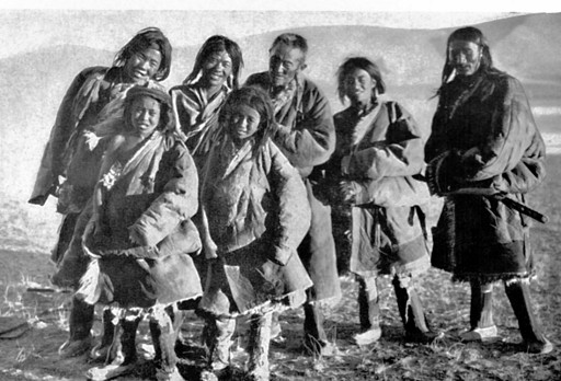 eine Gruppe Tibeter
